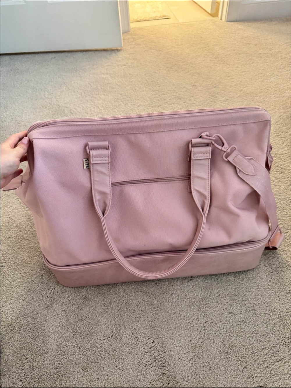 Beis travel duffle bag